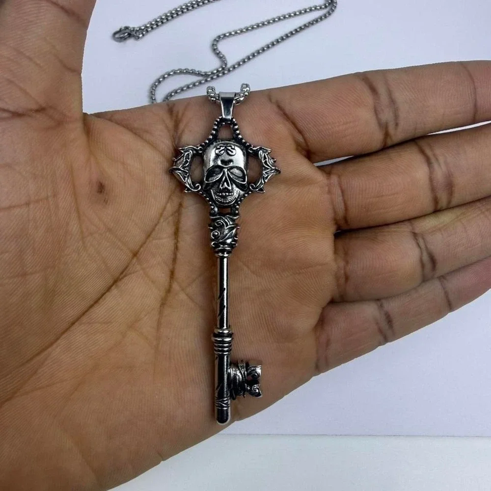 Silver cross pendant necklace